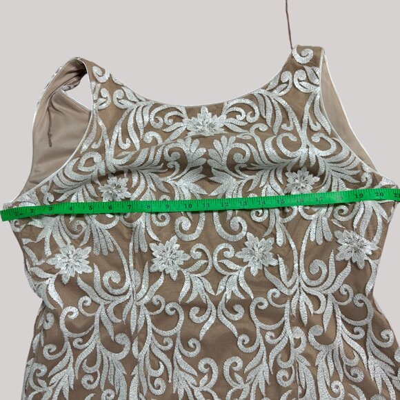 Elegant Beige and White Floral Dress - Picture 7 of 16